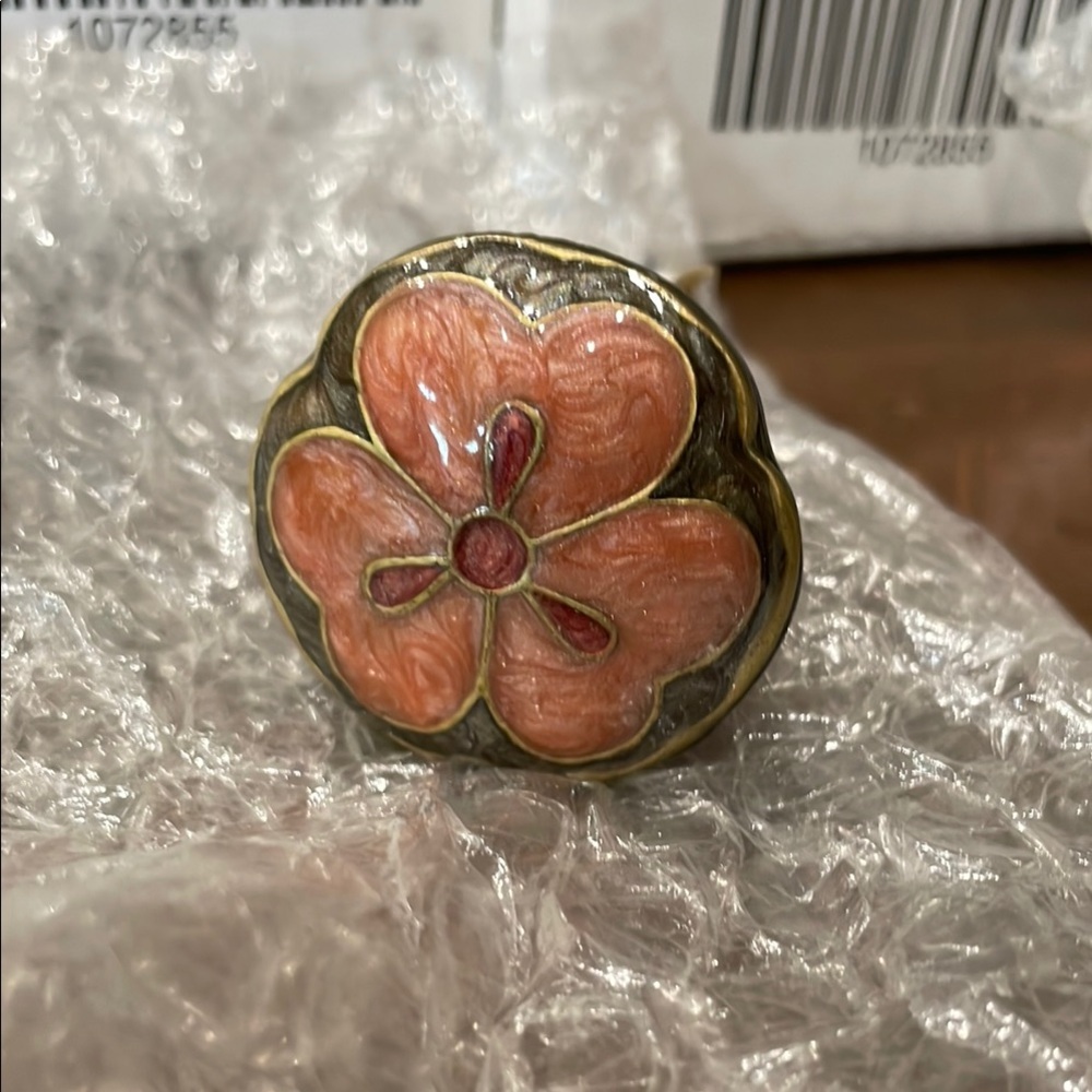 🗝️🚪 9 Anthropologie Coral Flower Knobs - Picture 2 of 3
